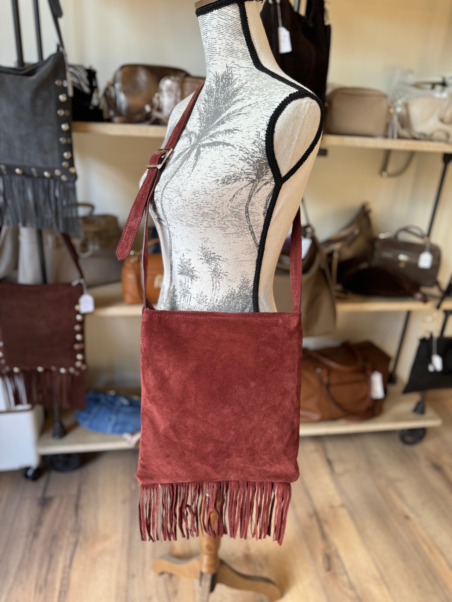Sac Barbara en daim avec franges et rivets (coloris papaye😍)
