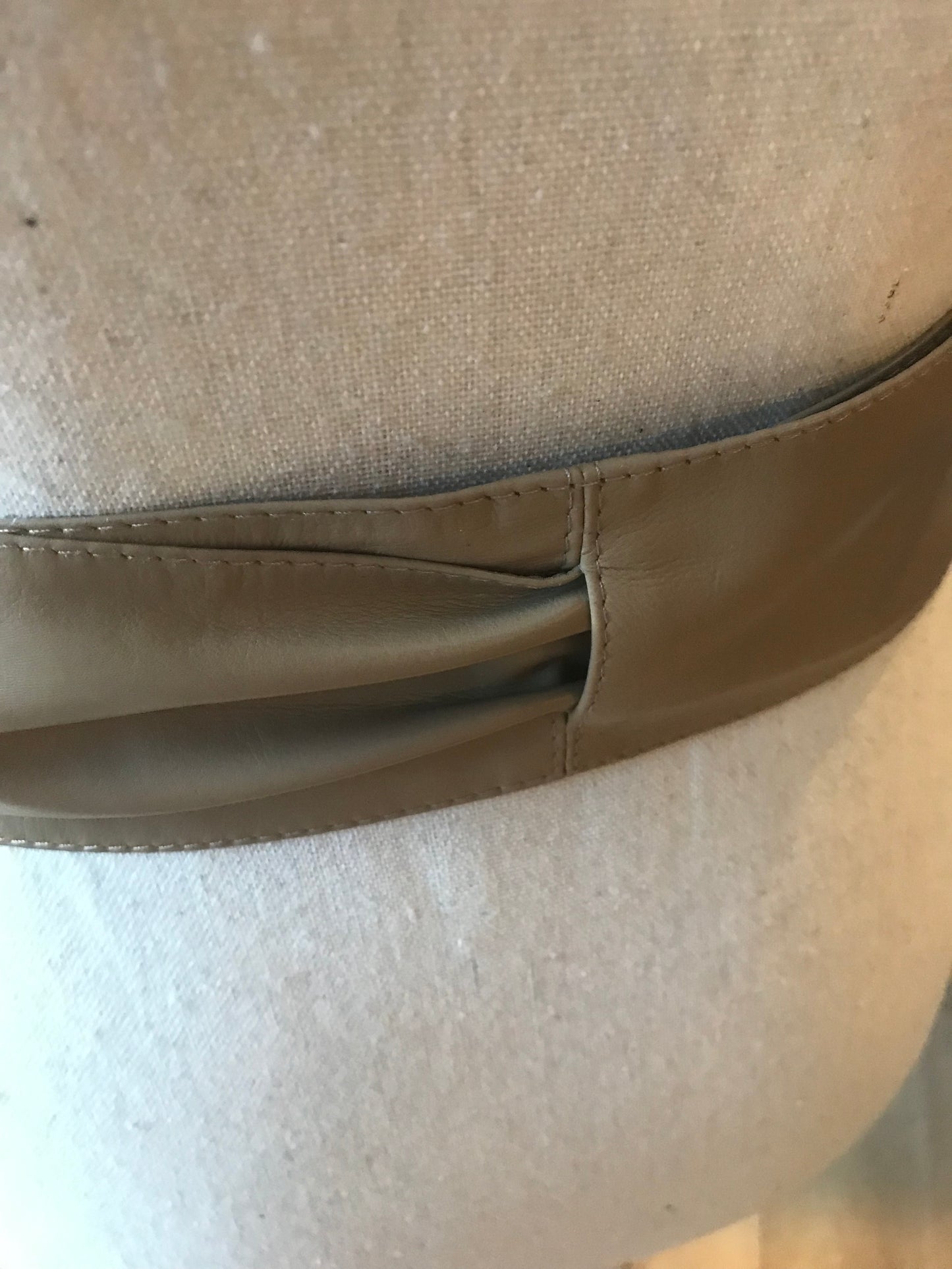 Ceinture en cuir beige à nouer