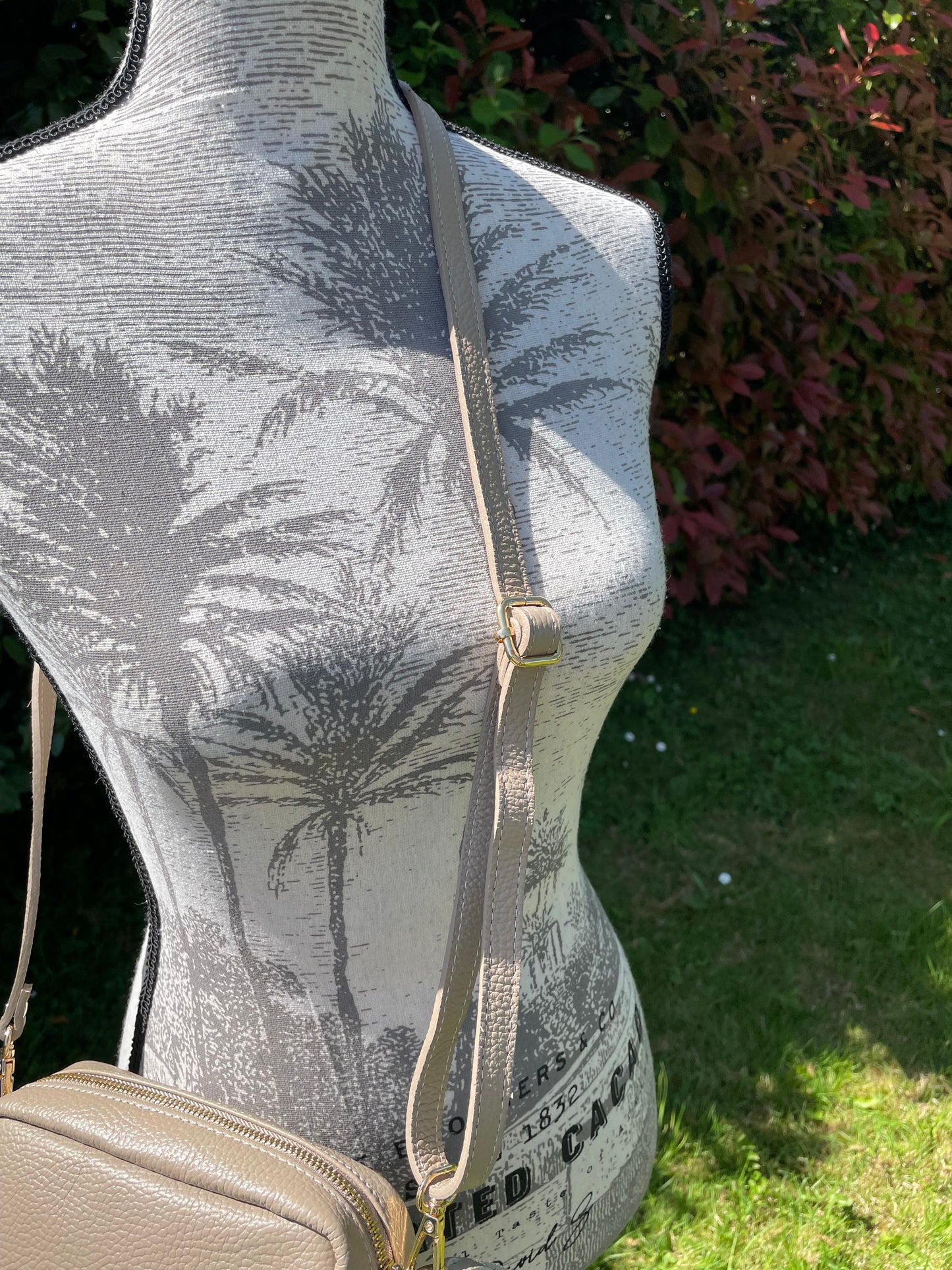 Sac SACHA en cuir grainé taupe