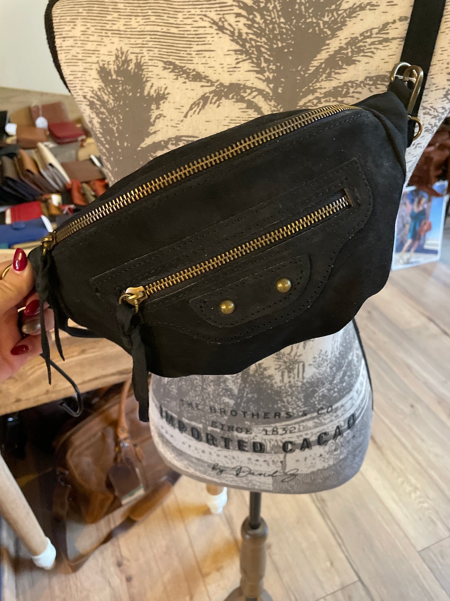 Banane Alda en daim noir