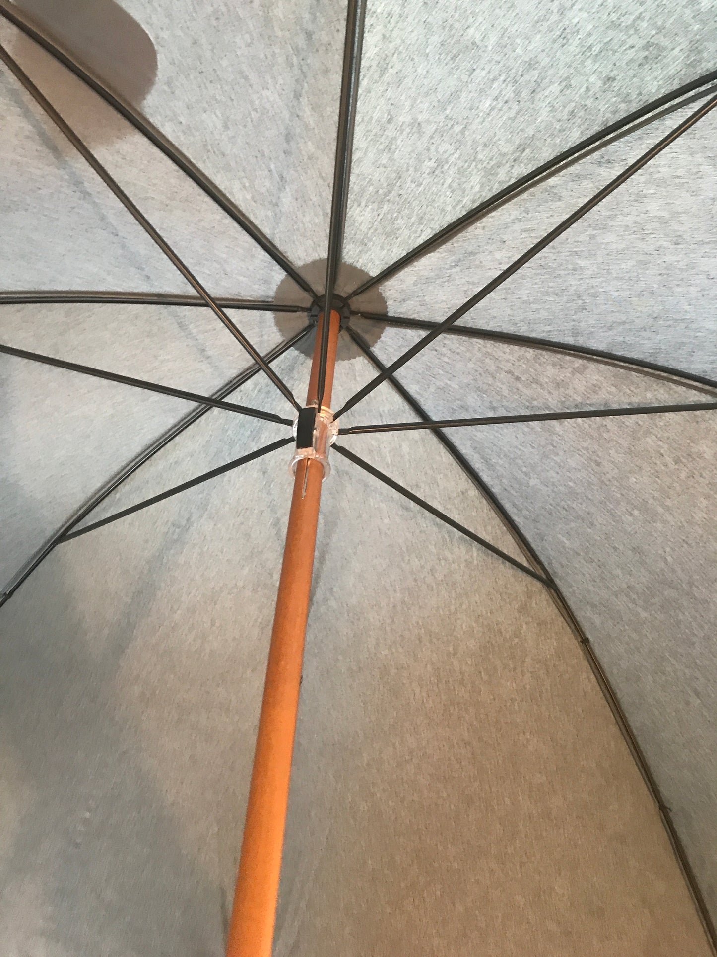 Parapluie gris Pierre Vaux