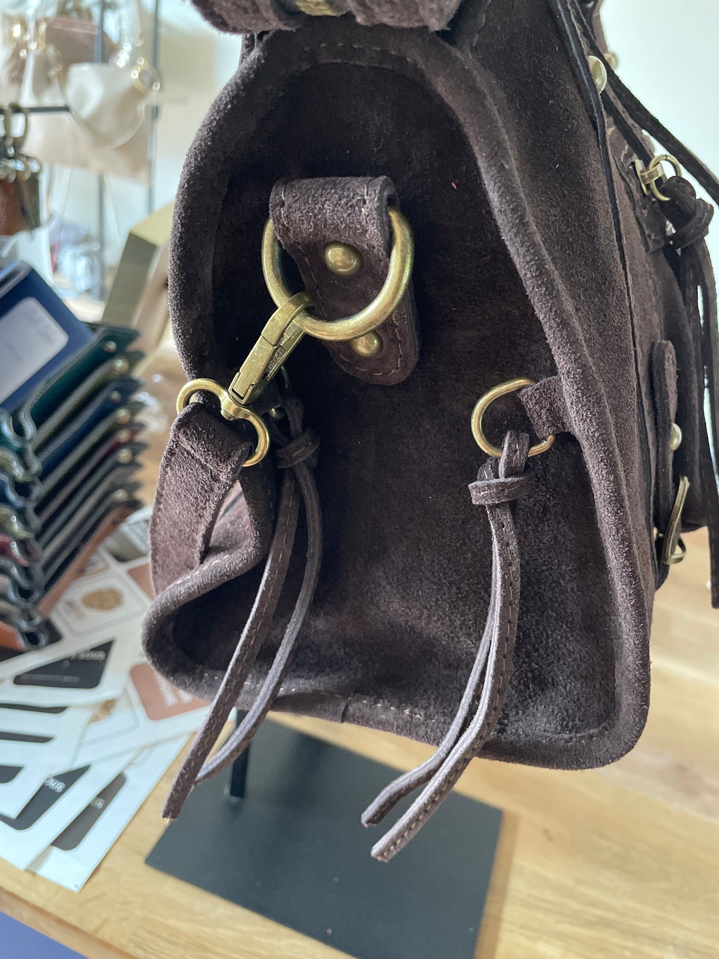 Sac Amandine moyen en cuir suédé (coloris brun foncé)