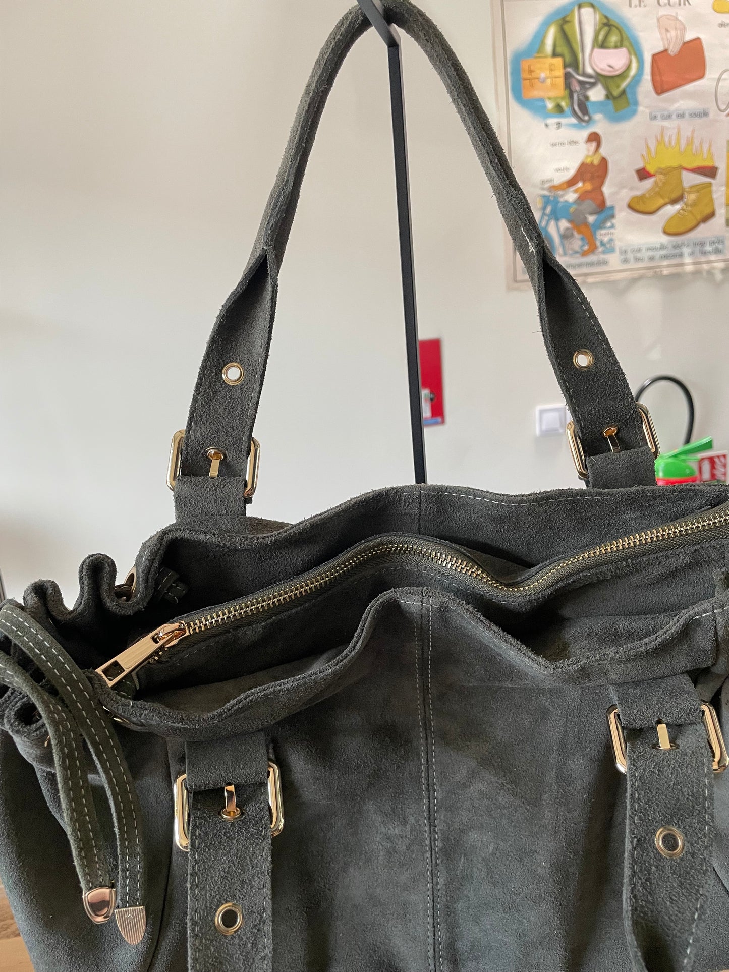Sac Carla en cuir suédé (coloris kaki)