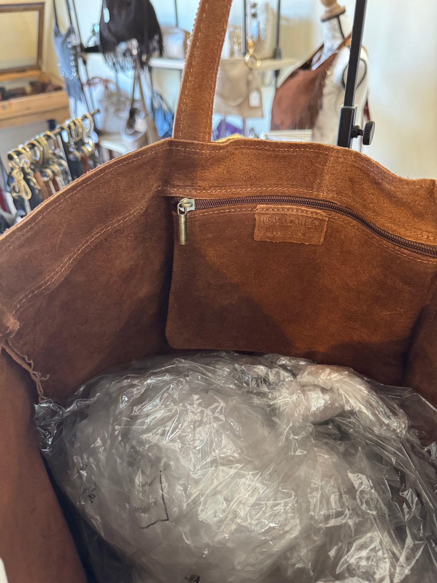 Sac cabas Lila en cuir suédé et strass (coloris cognac)