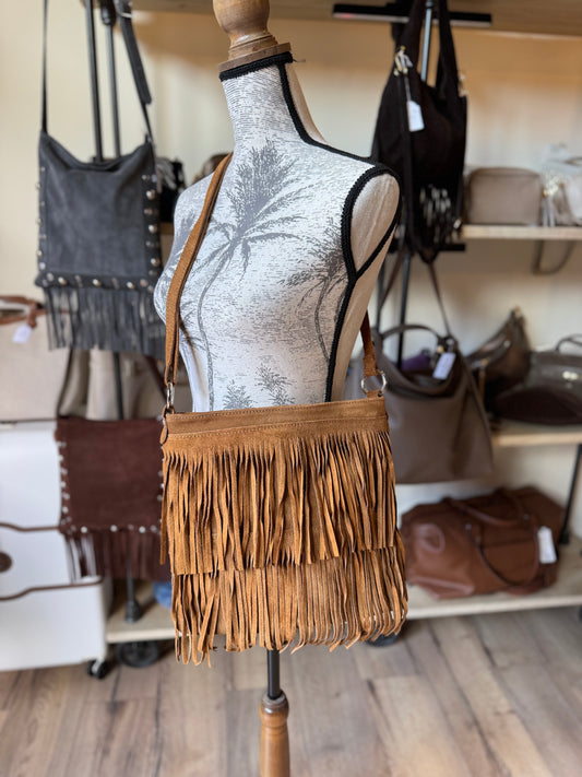 Sac Emma en daim et franges coloris cognac