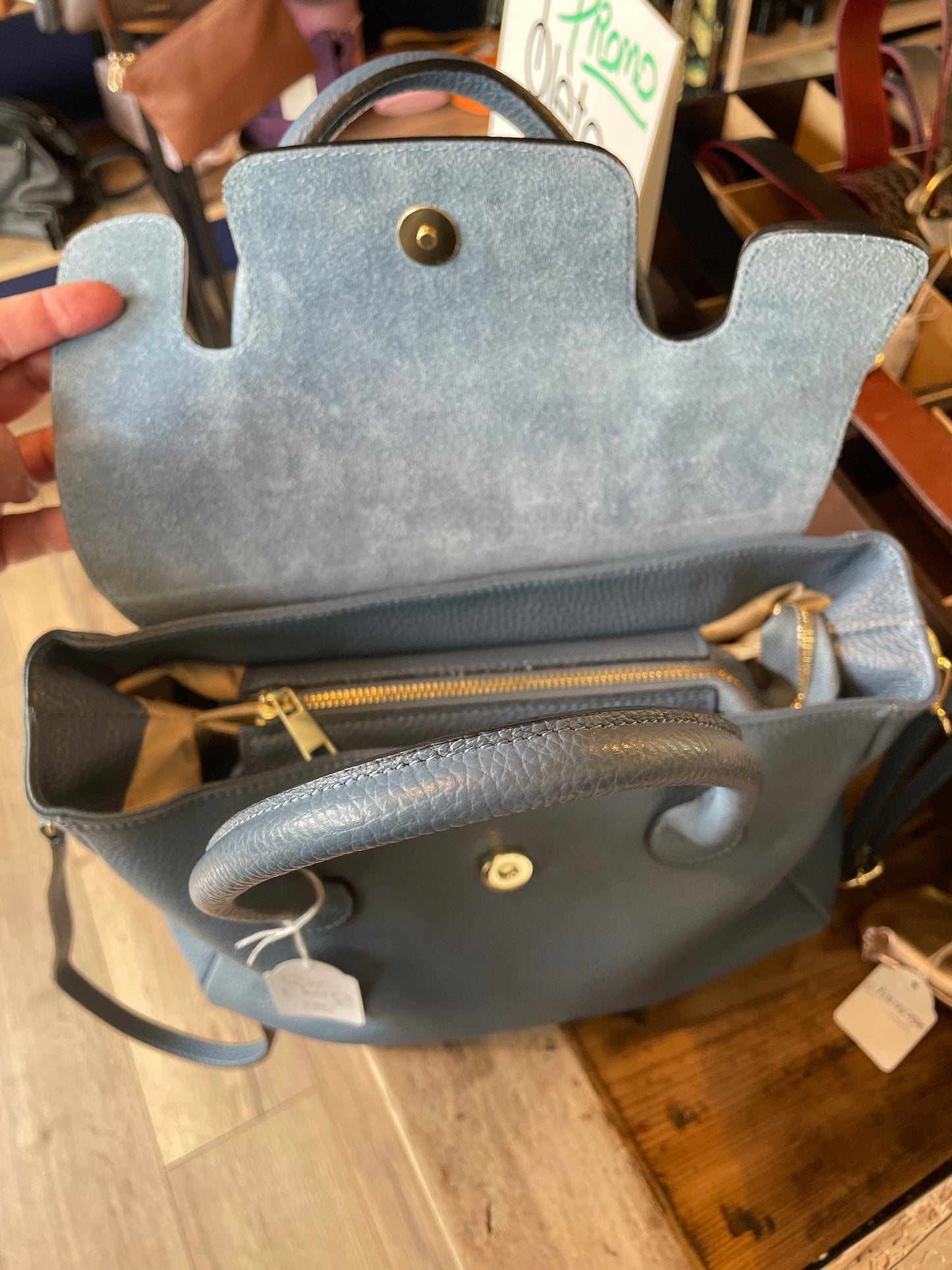 Sac à main en cuir grainé bleu jean
