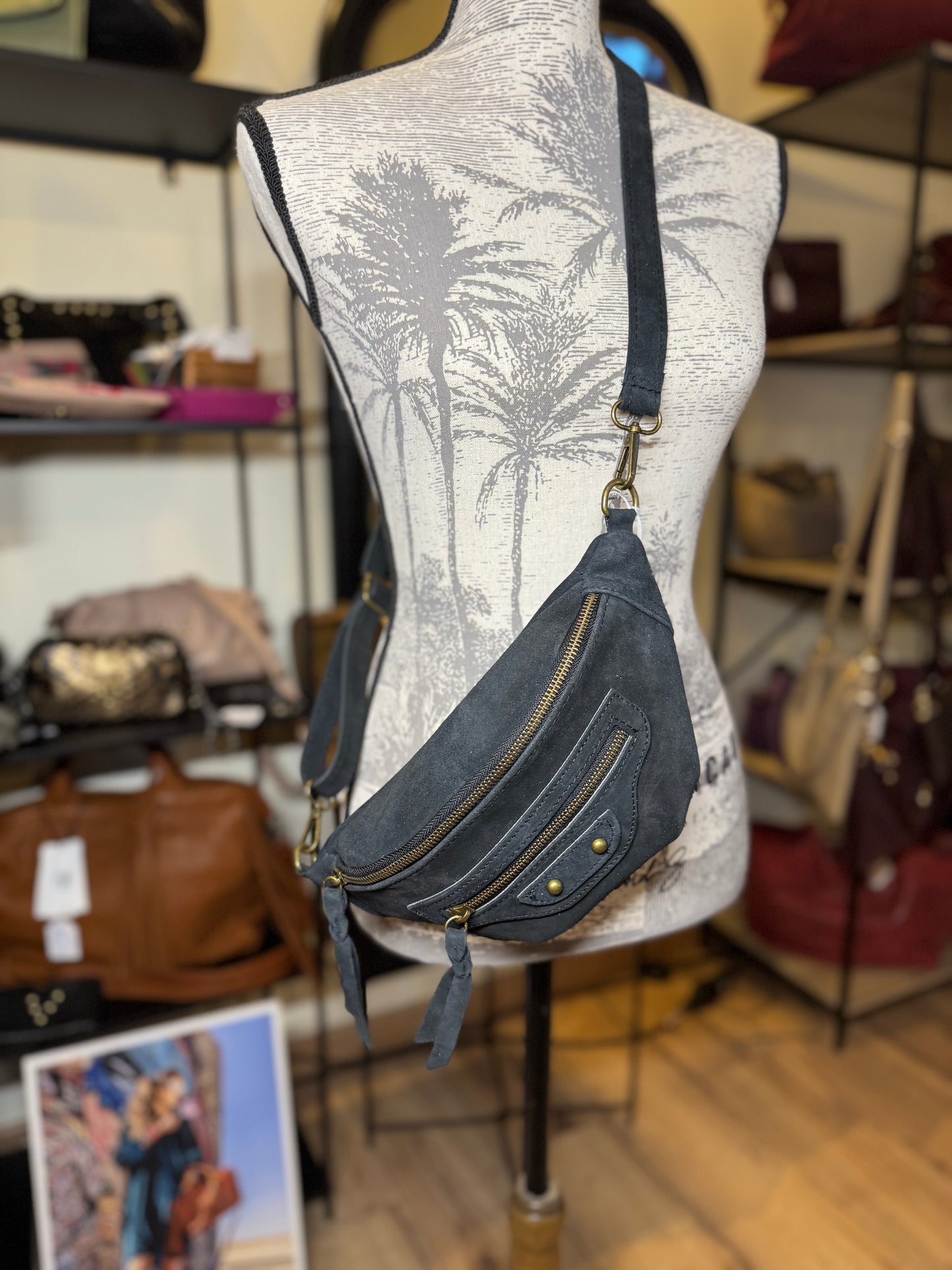 Banane Alda en daim noir