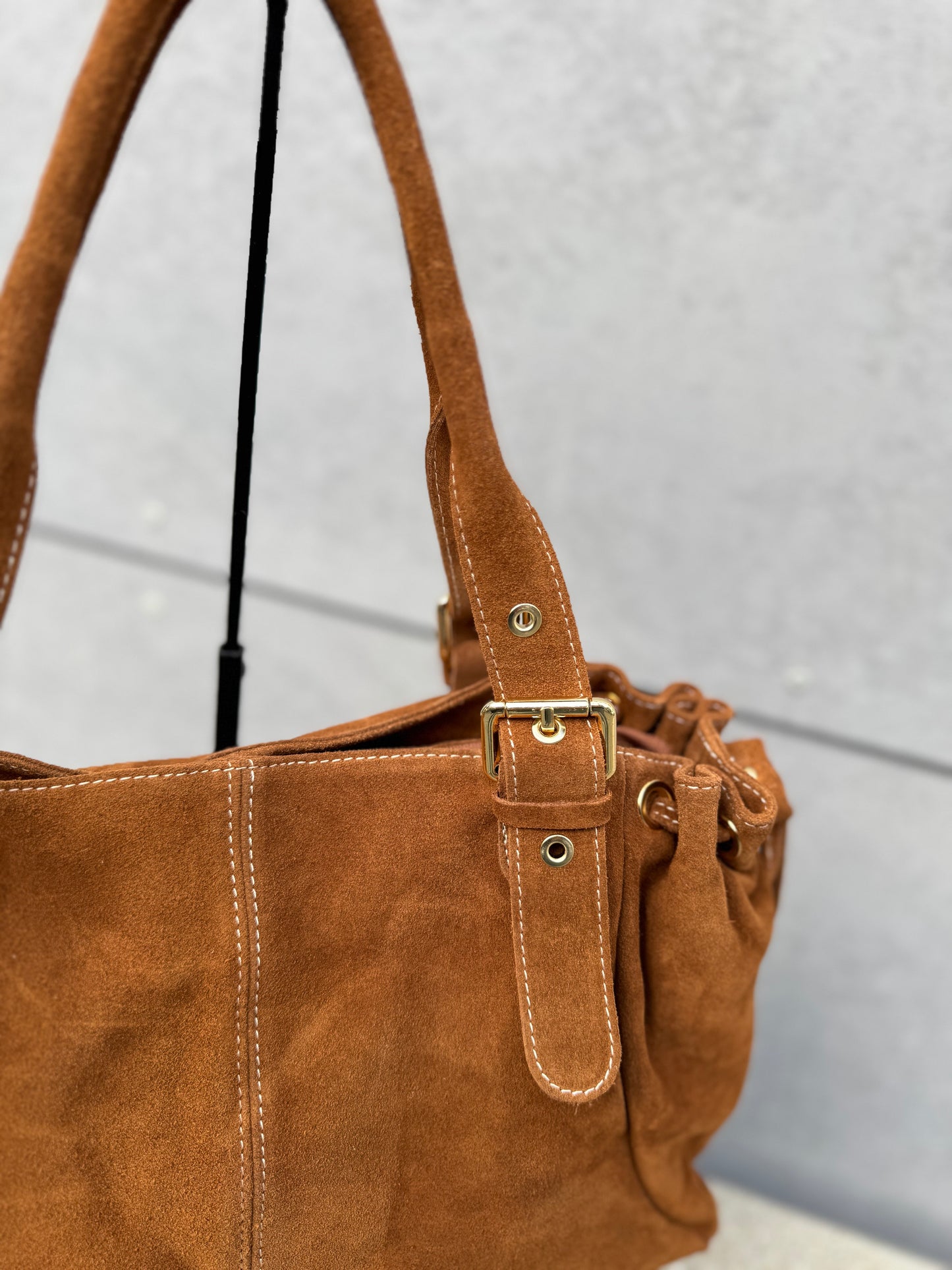 Sac Carla en cuir suédé coloris cognac