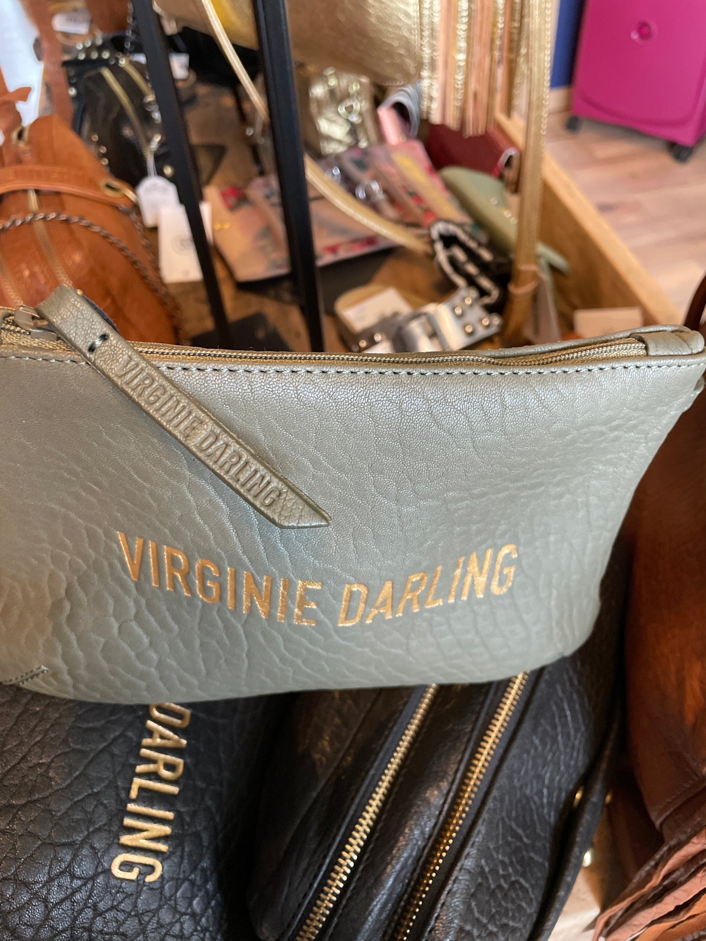 Pochette Darling Small - Green Shark - Embossage Or