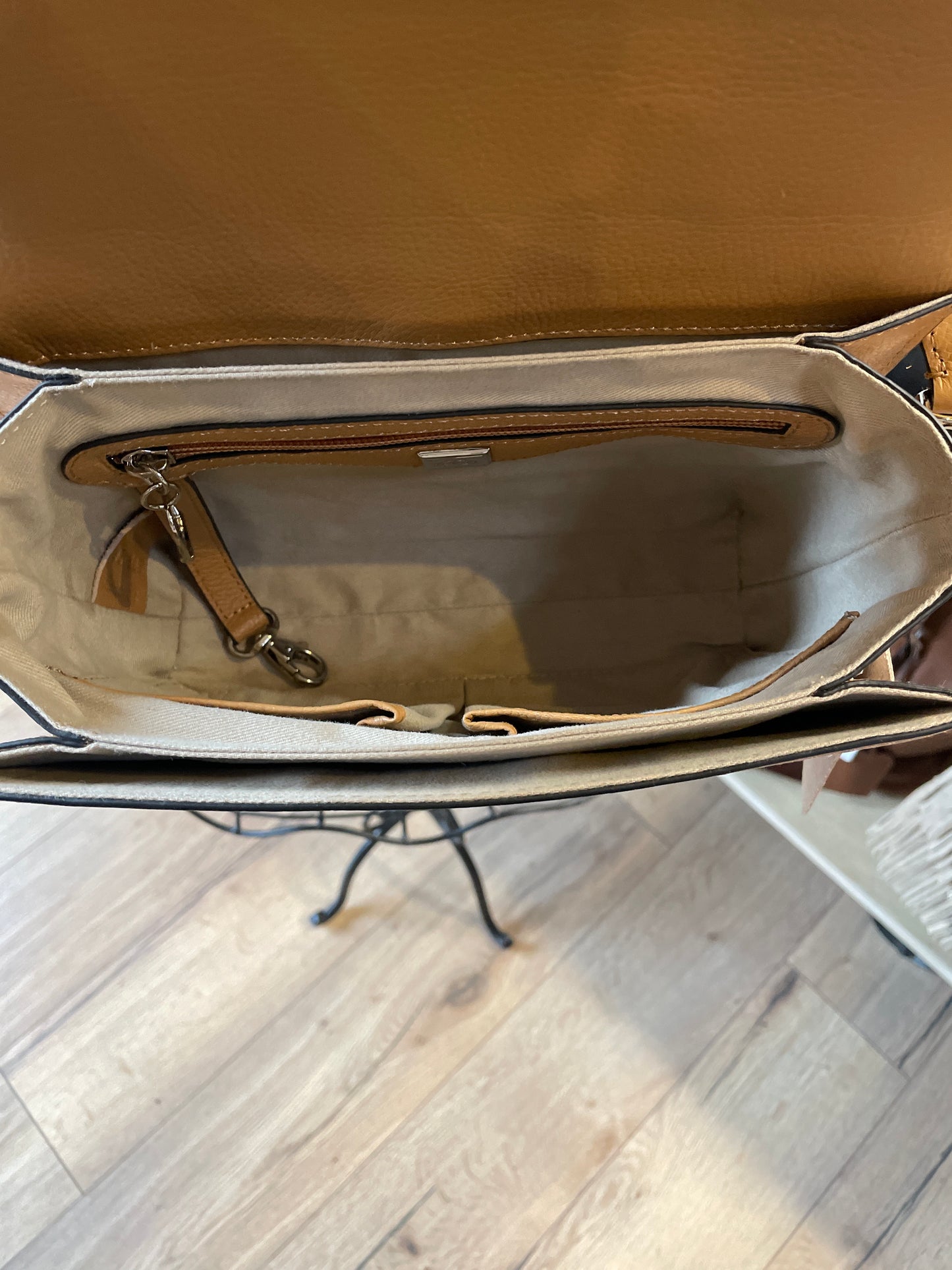 Sac bandoulière Altesse M en cuir grainé Ambre - Étrier