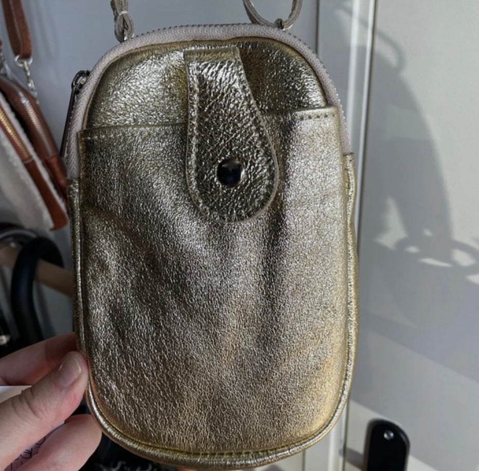 Porte téléphone en cuir irisé doré