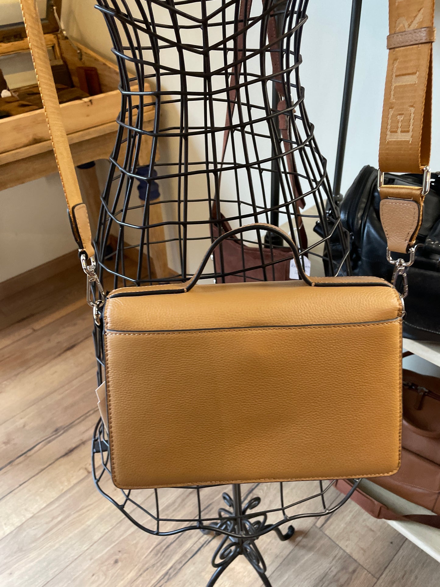 Sac bandoulière Altesse M en cuir grainé Ambre - Étrier