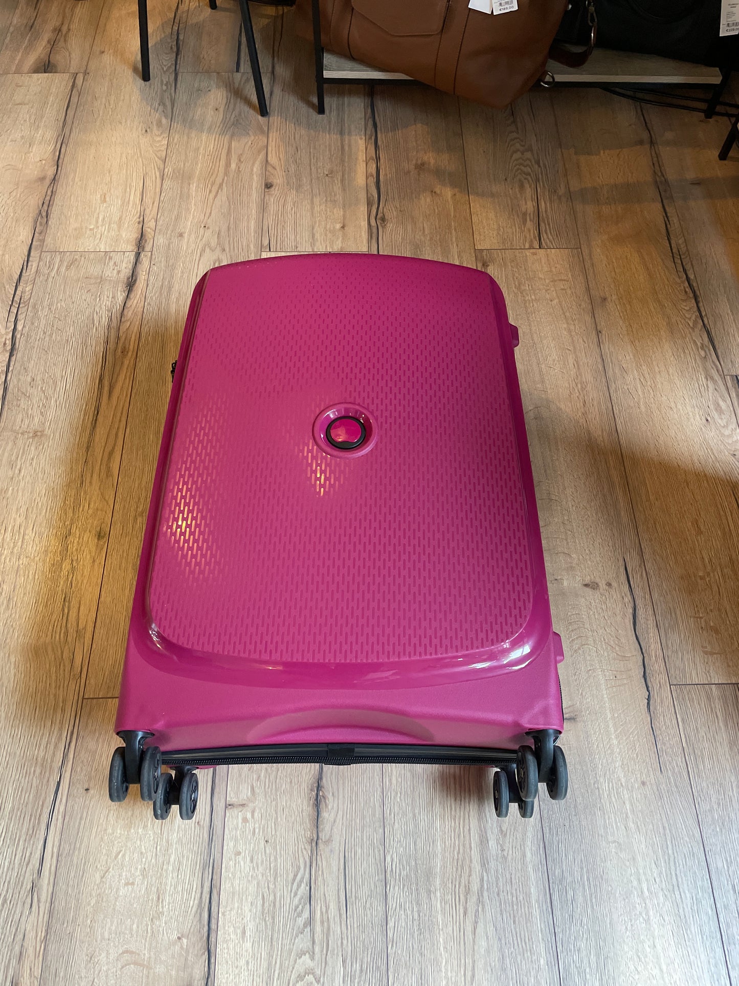 Valise Belmont DELSEY  80 Litres / 71 cm coloris Framboise - disponible en boutique