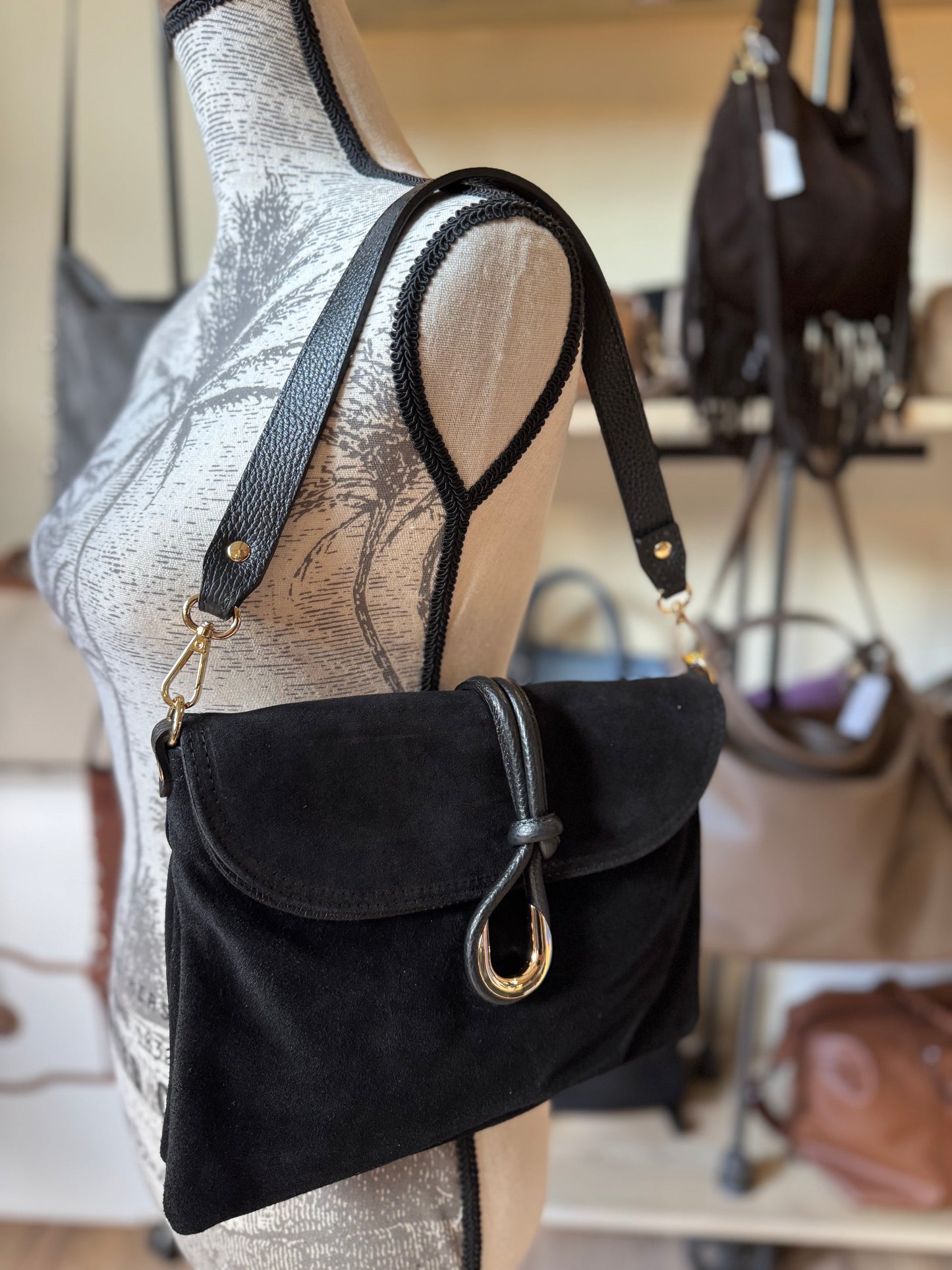 Sac Pochette Nattacha en daim noir