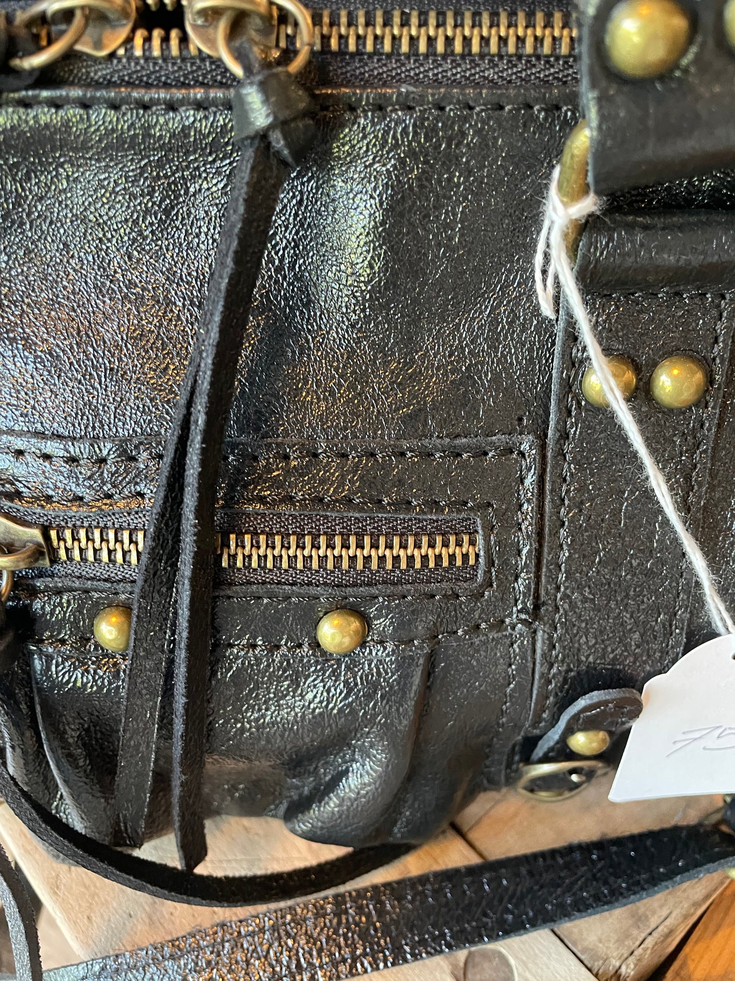 Sac Amandine mini en cuir noir irisé