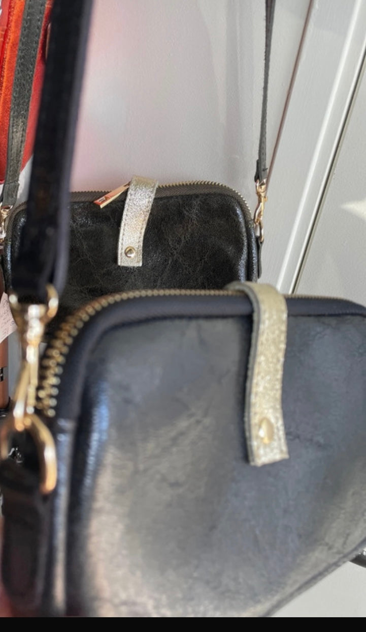 Porte téléphone en cuir noir et doré