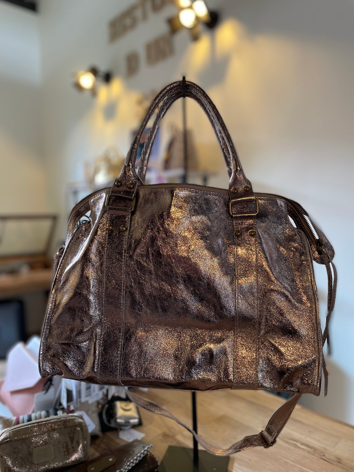 Sac Amandine en cuir bronze irisé grand format
