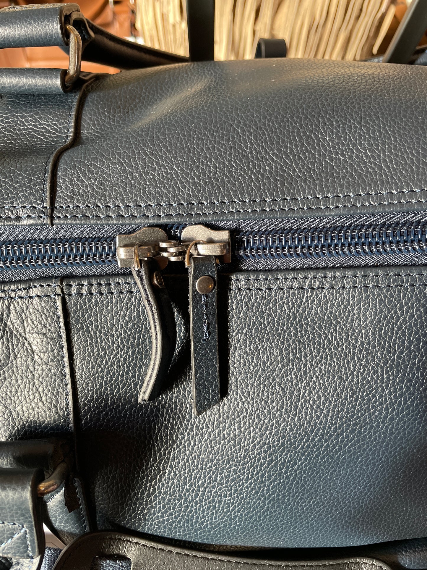 Sac de voyage Flandres en cuir marine - Étrier