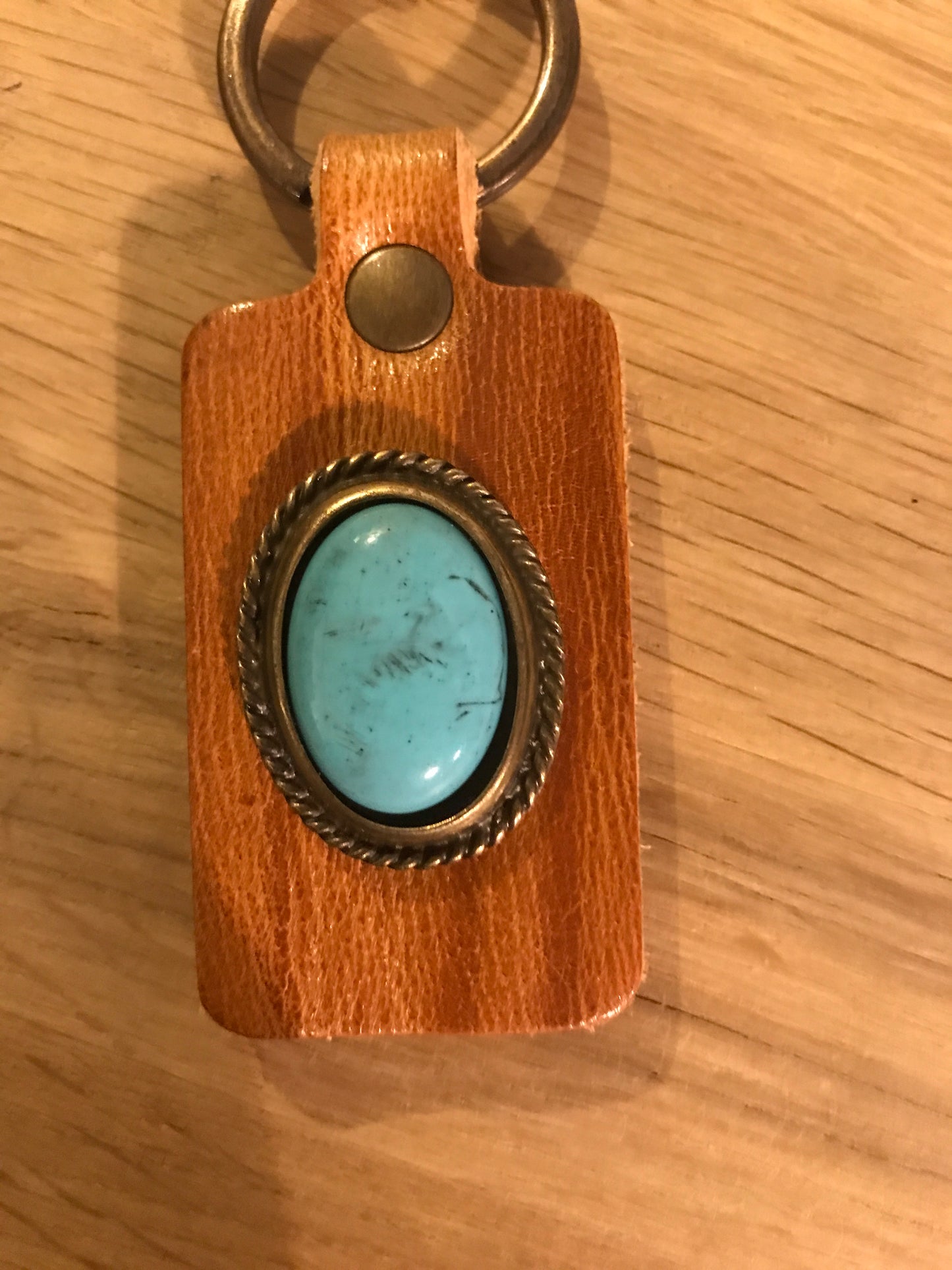 Porte clés en cuir et turquoise Yolète
