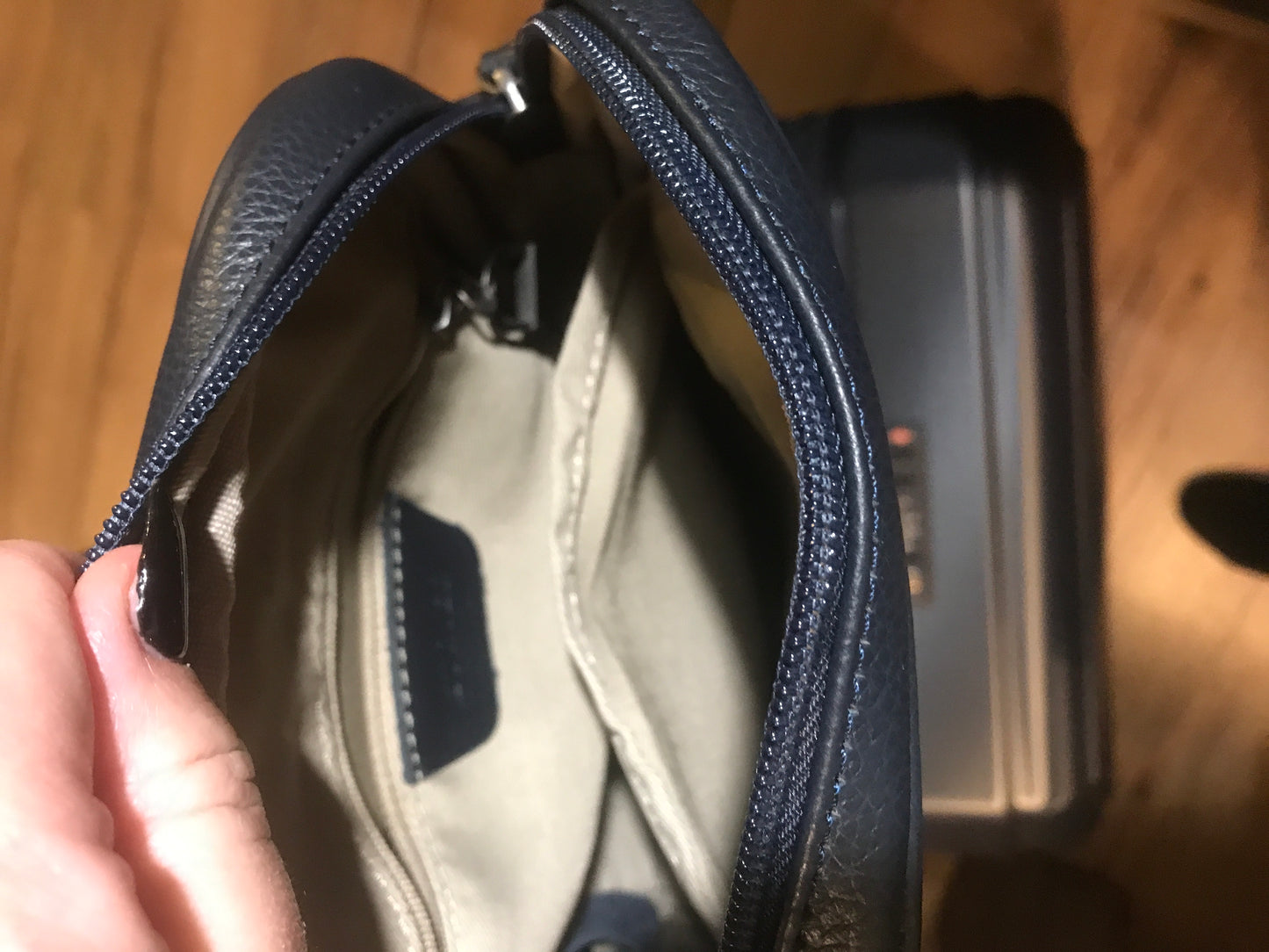 Sac bandoulière en cuir marine Flandres/Etrier