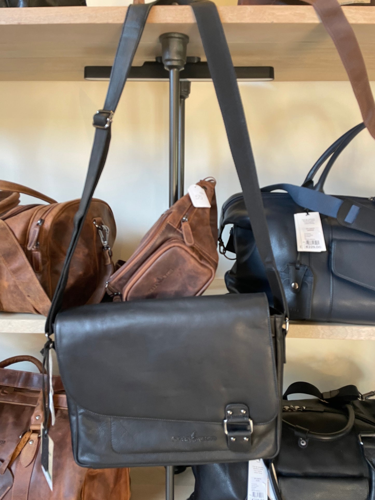 Sac à bandoulière Martin en cuir noir - Greenwood