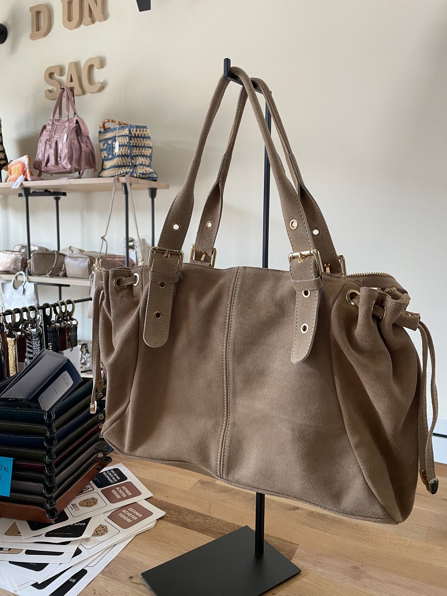 Sac Carla en cuir suédé (coloris taupe)