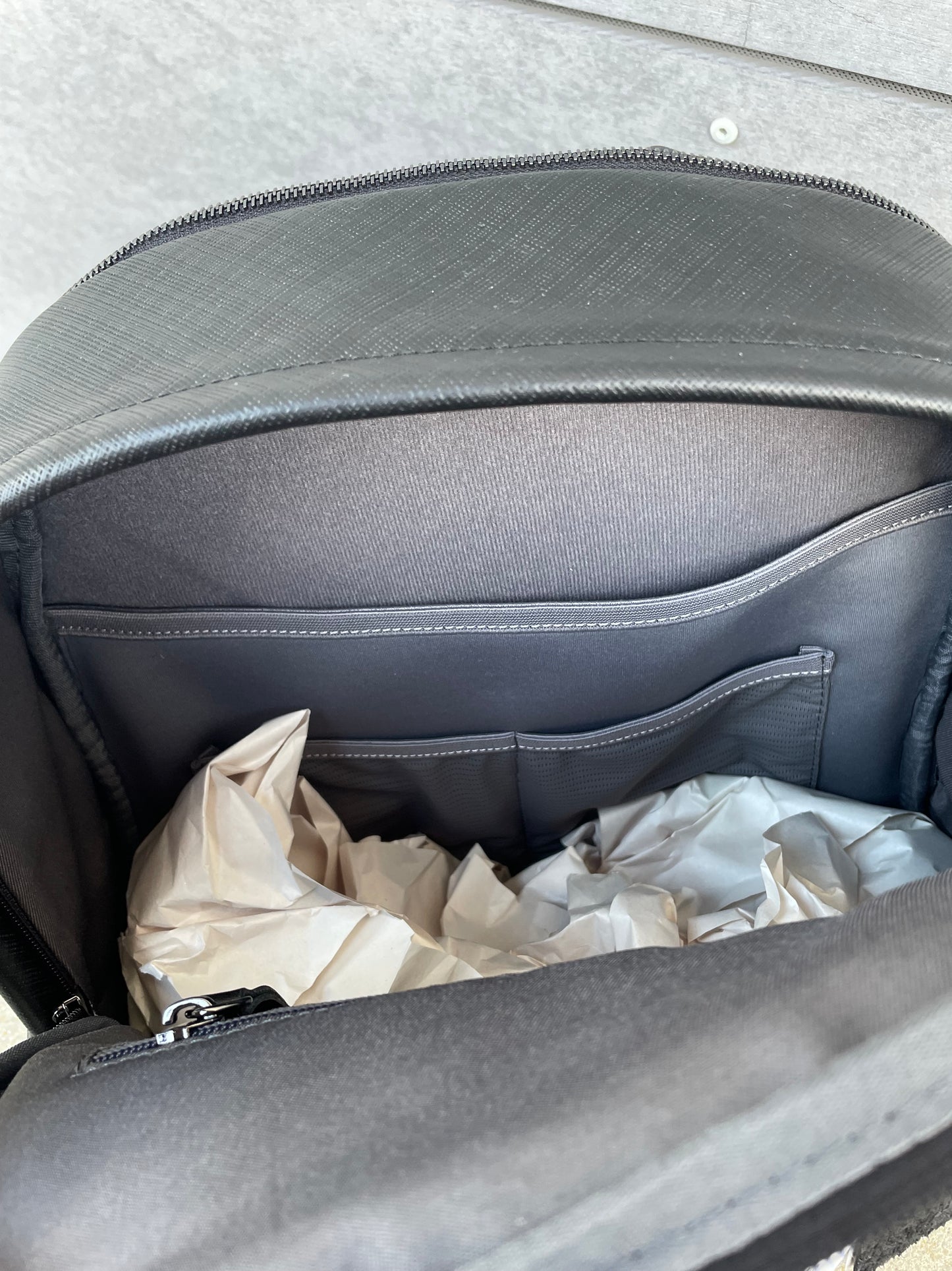 Sac à dos business en cuir Ligne Flèche 2 compartiments + PC 15’´- ETRIER