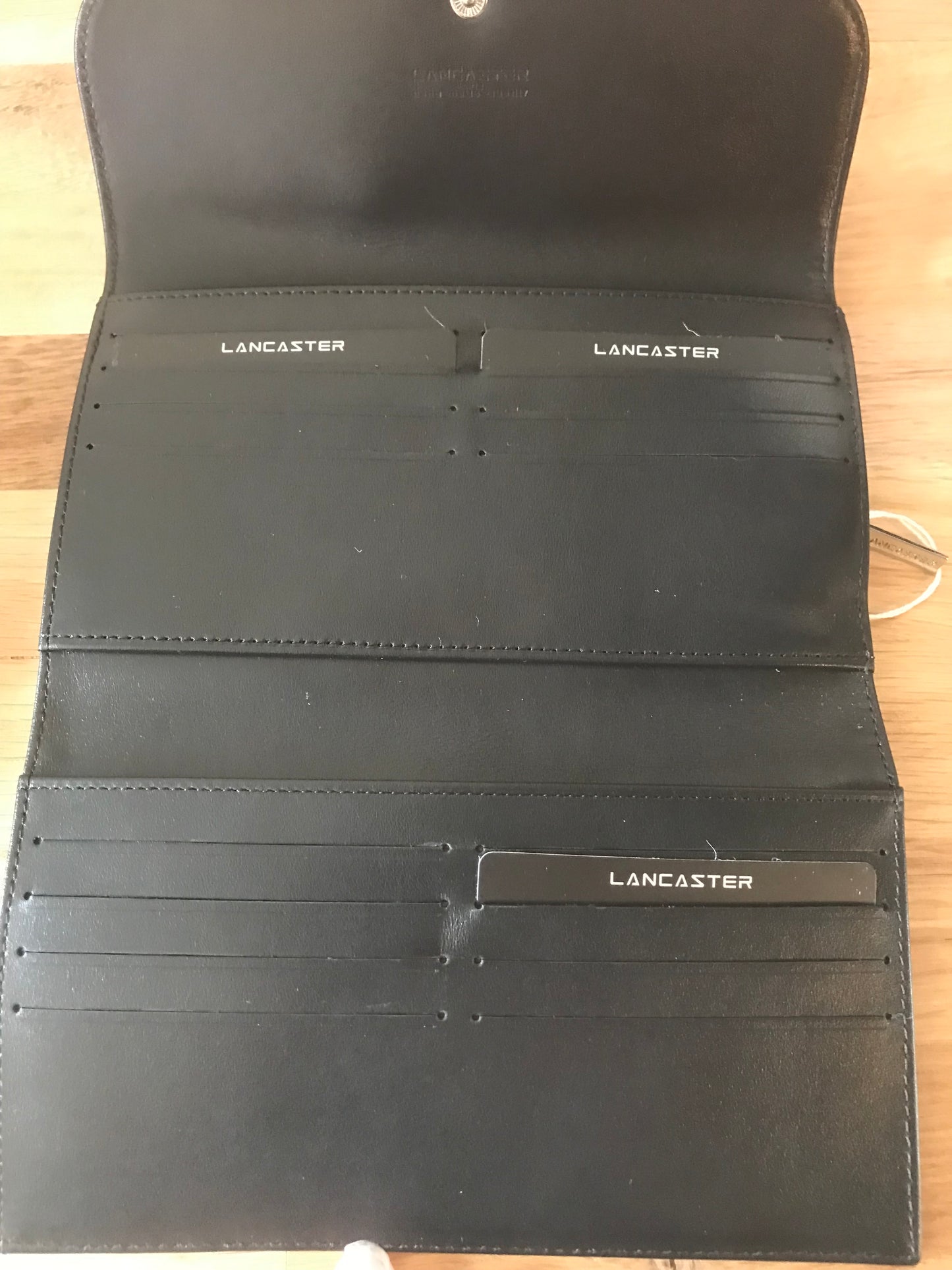 Portefeuille Compagnon en cuir lisse noir avec - ligne Paris PM- LANCASTER