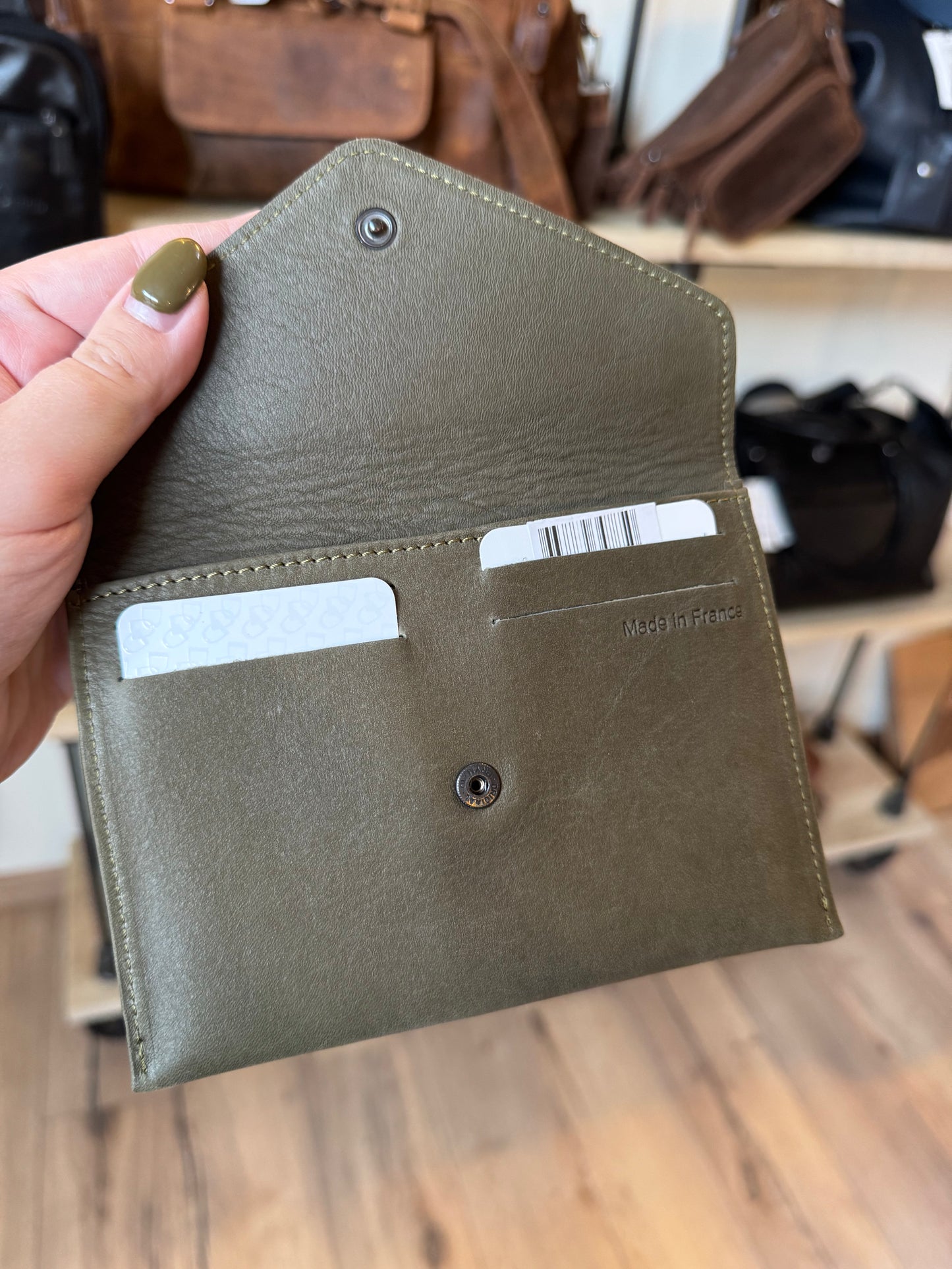 Porte-papiers en cuir kaki ligne Oil - Etrier