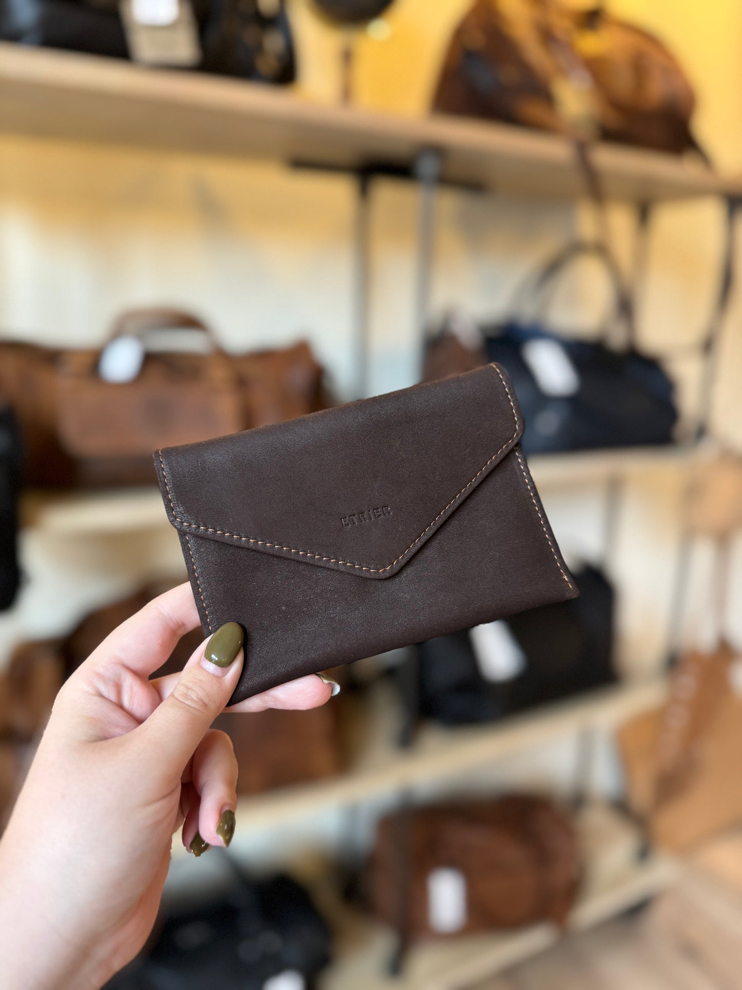 Porte-papiers en cuir marron foncé ligne Oil - Etrier