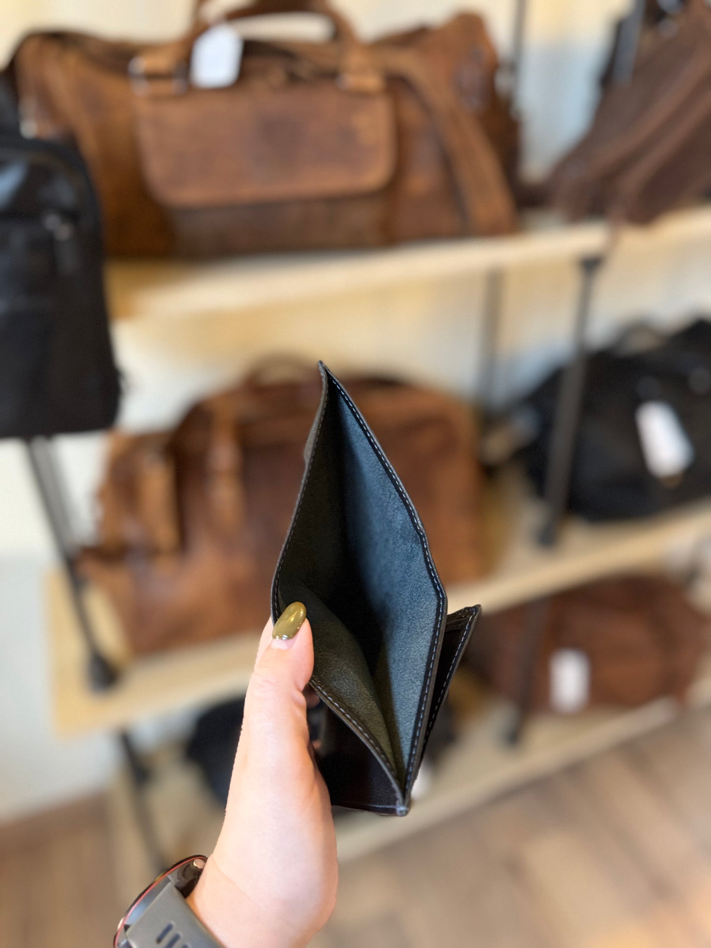 Portefeuille en cuir noir ligne Paris - Etrier