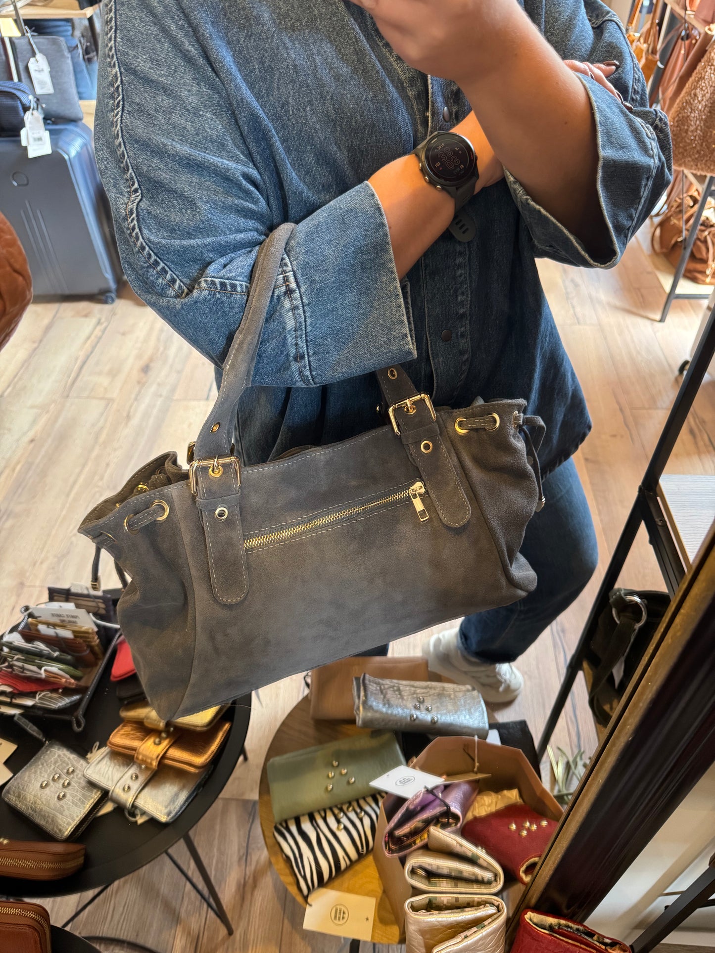 Sac Carla en cuir suédé coloris gris