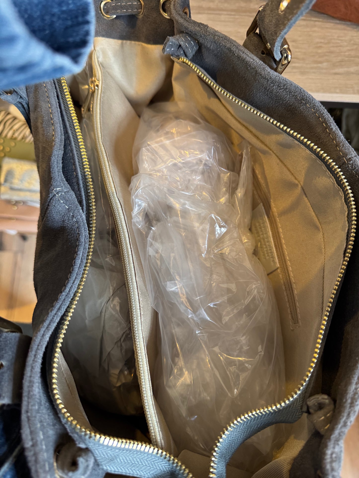 Sac Carla en cuir suédé coloris gris