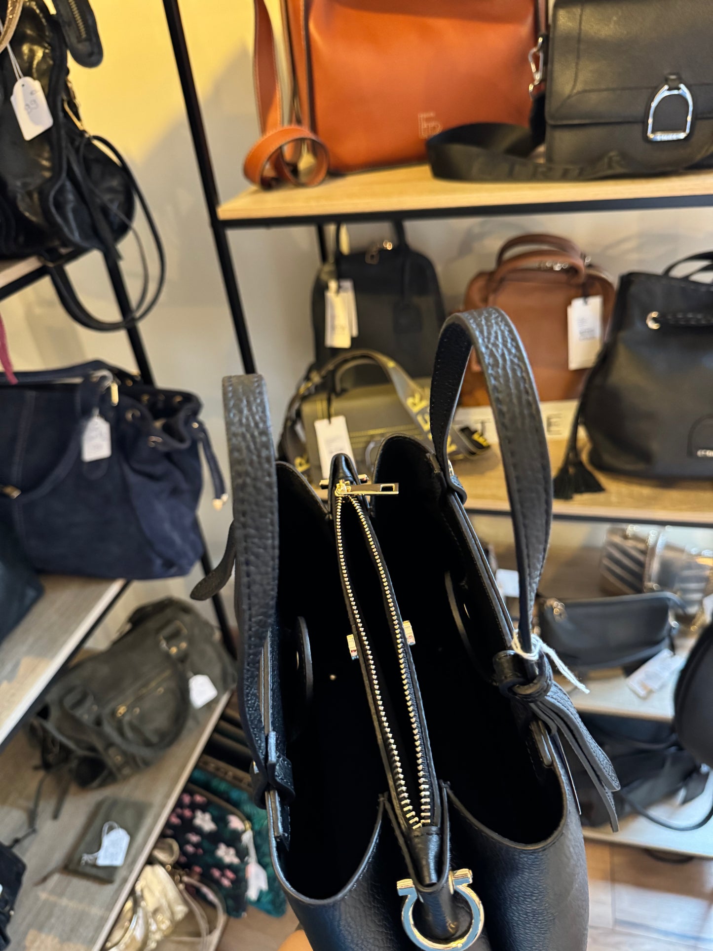 Sac Charlotte en cuir grainé coloris noir