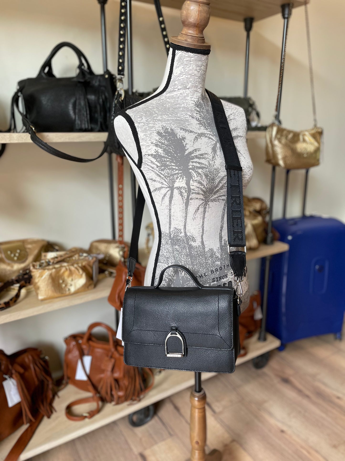 Sac bandoulière M Altesse en cuir noir Étrier