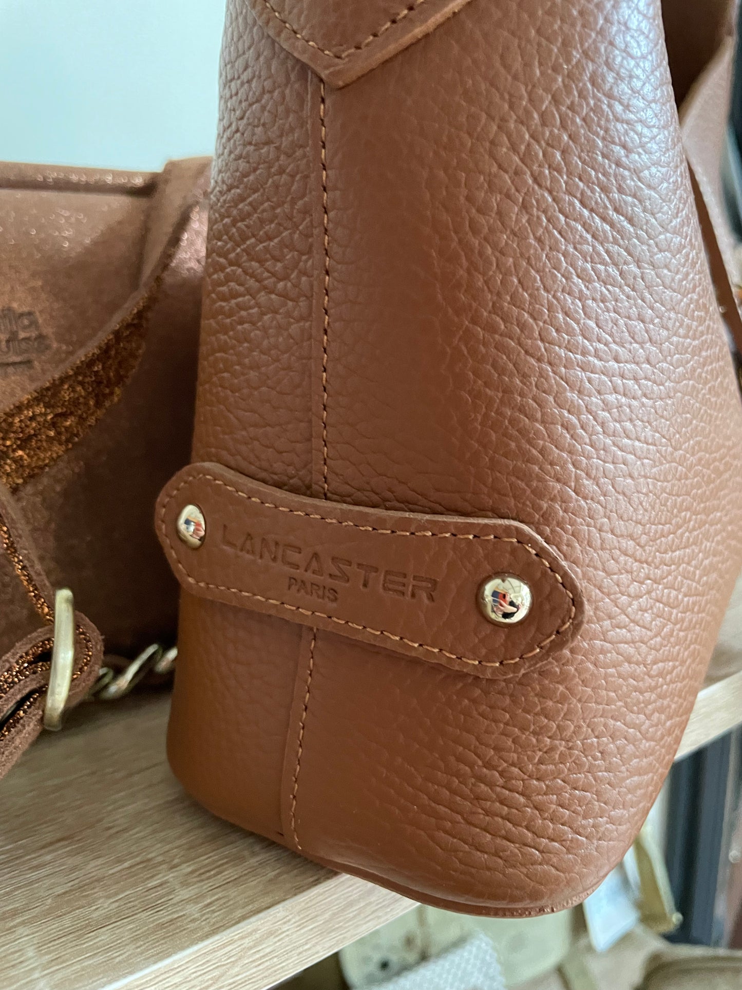 Sac Hobo ligne foulonné coloris Camel - Lancaster