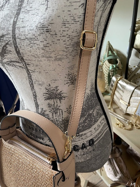 Sac bandoulière en raphia et cuir coloris nude - Eva