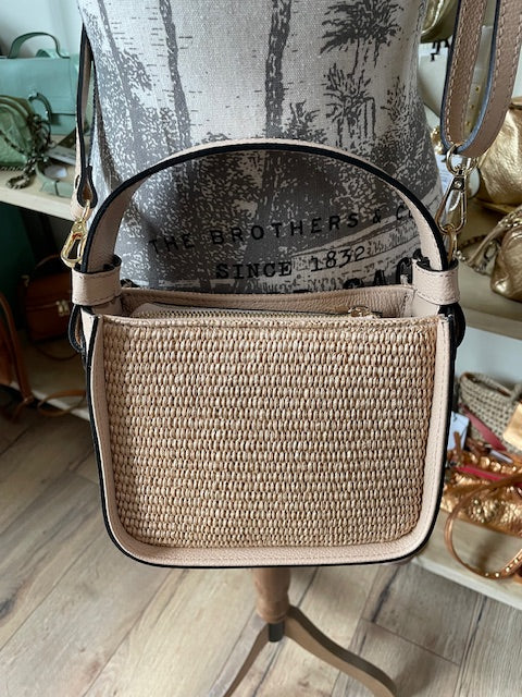 Sac bandoulière en raphia et cuir coloris nude - Eva